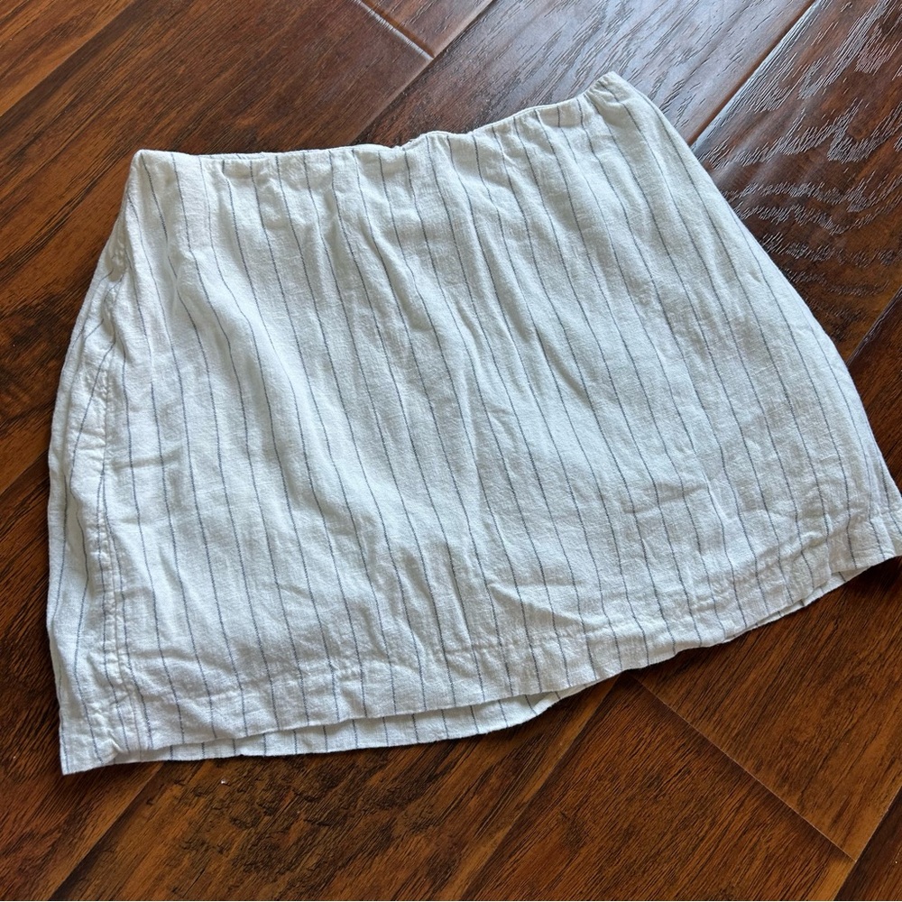 Abercrombie Linen Blend Scarlett Mini Skort - Picture 3 of 5